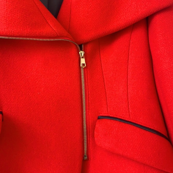 French Connection Size 14 US Wide Collar Tulip Hem Fire Engine Red Coat - Picture 8 of 17